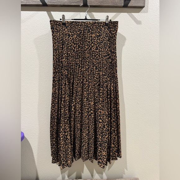 Max Studio Leopard Midi Skirt - Picture 2 of 6
